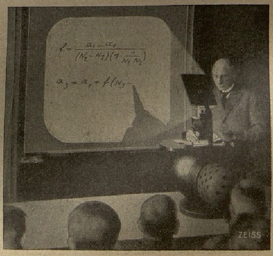 06_Illustrierte Technik_11_1933_H05_pXI_Universität_Vorlesung_Projektionsapparat_Mathematik