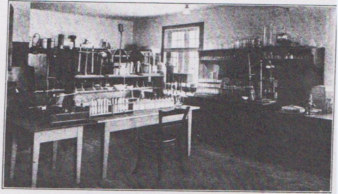 11_Sueddeutsche Molkerei-Zeitung_50_1929_Festschrift_p84_Kaeseproduktion_Betriebslaboratorium_Duerren