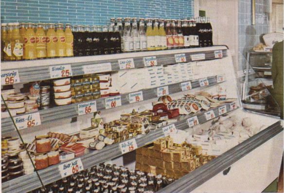 15_Ruhr_1960_sp_Kuehltheke_Selbstbedienung_Kaese_Margarine