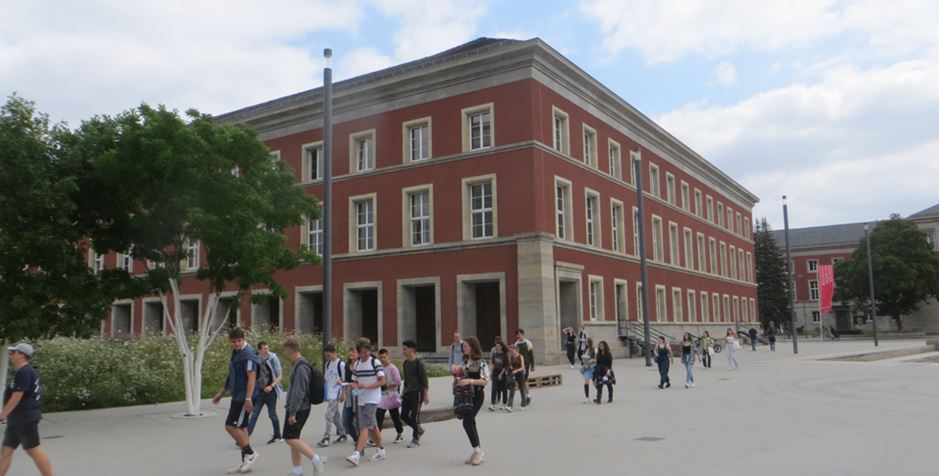 17_Uwe-Spiekermann_Bauhausmuseum_Weimar_Besucher