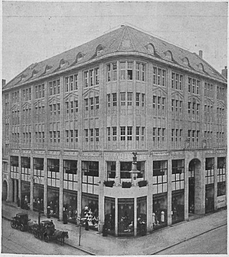 25_Berliner Leben_16_1913_Nr02_pIII_Spezialgeschaeft_Maassen_Verkaufsraeume_Schaufenster_Kaufhaus