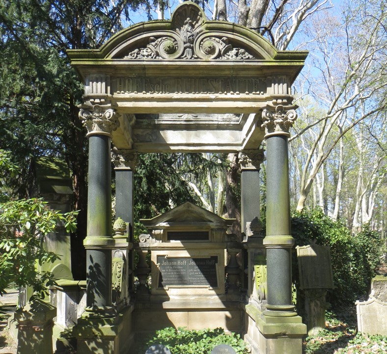 56_Uwe Spiekermann_Unternehmer_Johann-Hoff_Johanna-Hoff_Grabstaette_Berlin_Weissensee