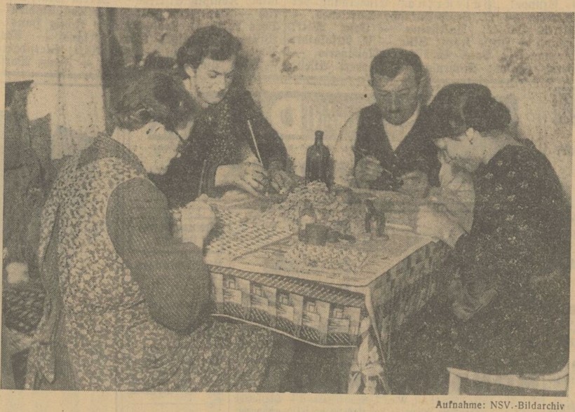 20_Voelkischer Beobachter_1939_01_29_Nr029_p05_WHW_Reichsstrassensammlung_Abzeichen_Muerzzuschlag_Heimarbeit_Frauenarbeit